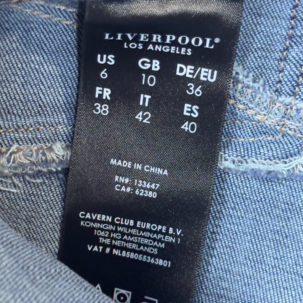 Liverpool Jeans Skirt 6 , 28 Cat Eye Pull On Dark Wash Denim raw hem NEW - Picture 16 of 16